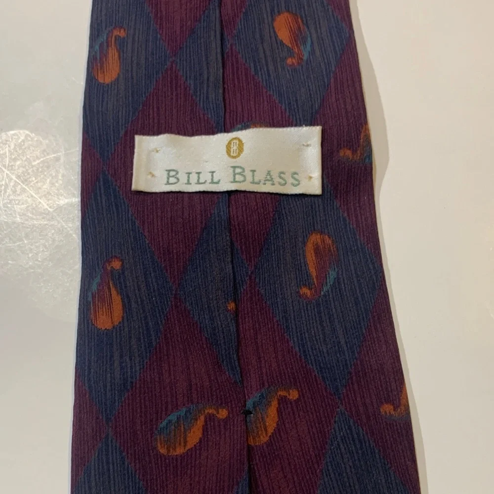 Bill Blass Burgundy and Navy Silk Tie with Paisley Accents